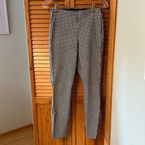 Old Navy High Wasted Houndstooth Ankle Length Pants